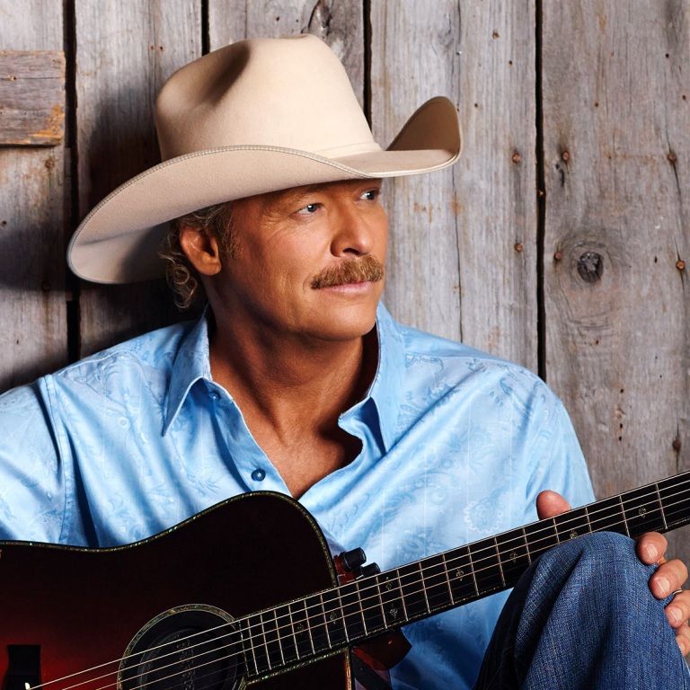 COUNTRY MUSIC STAR ALAN JACKSON TO STAGE “SMALL TOWN DRIVE-IN” CONCERTS