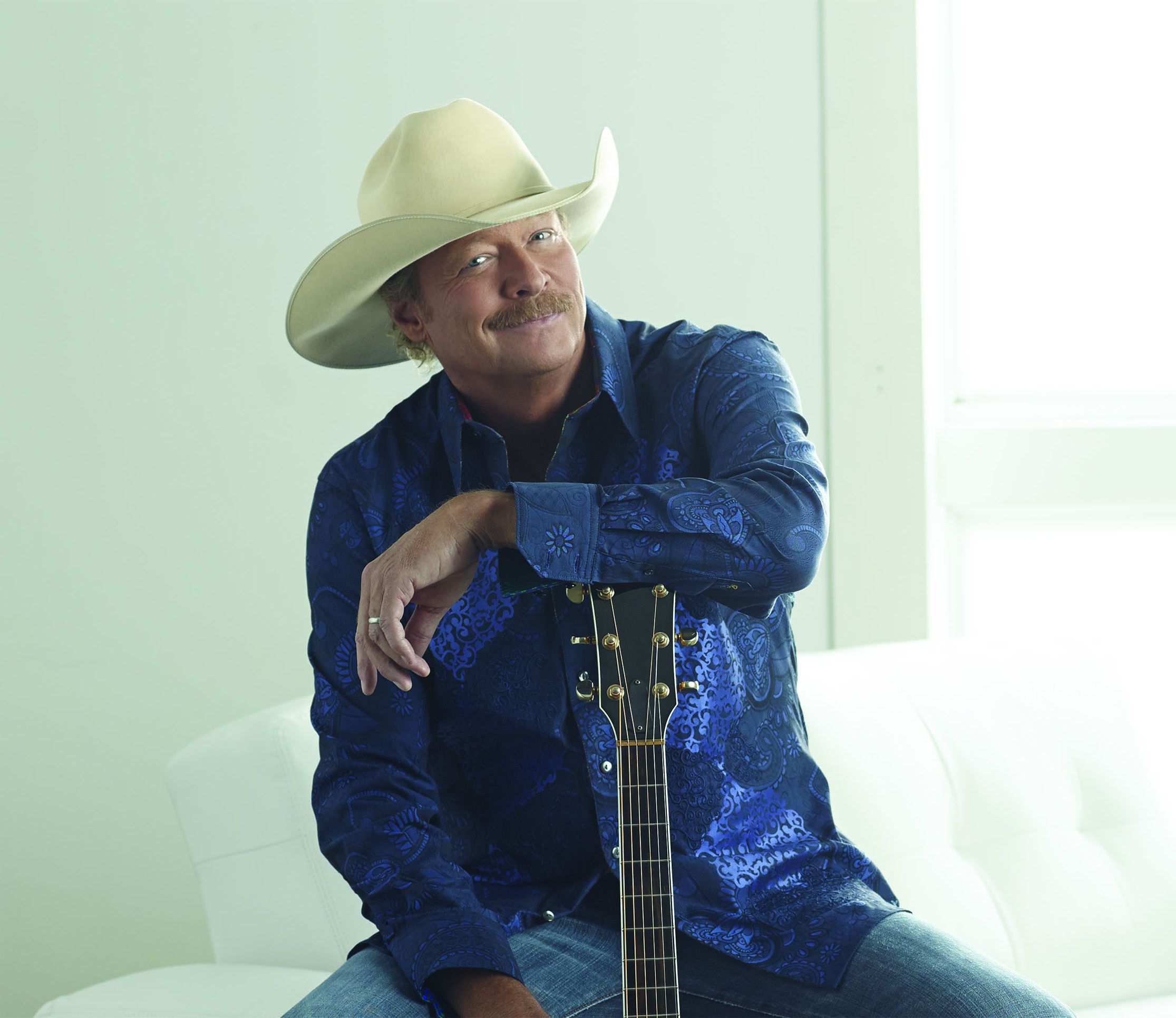 ALAN JACKSON NAMED CMT “ARTIST OF A LIFETIME”
