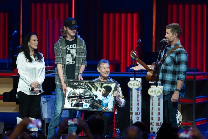 JOSH TURNER CELEBRATES HIT SINGLE AND ALBUM YOUR MAN WITH NEW MULTI-PLATNIUM RIAA CERTIFICATIONS