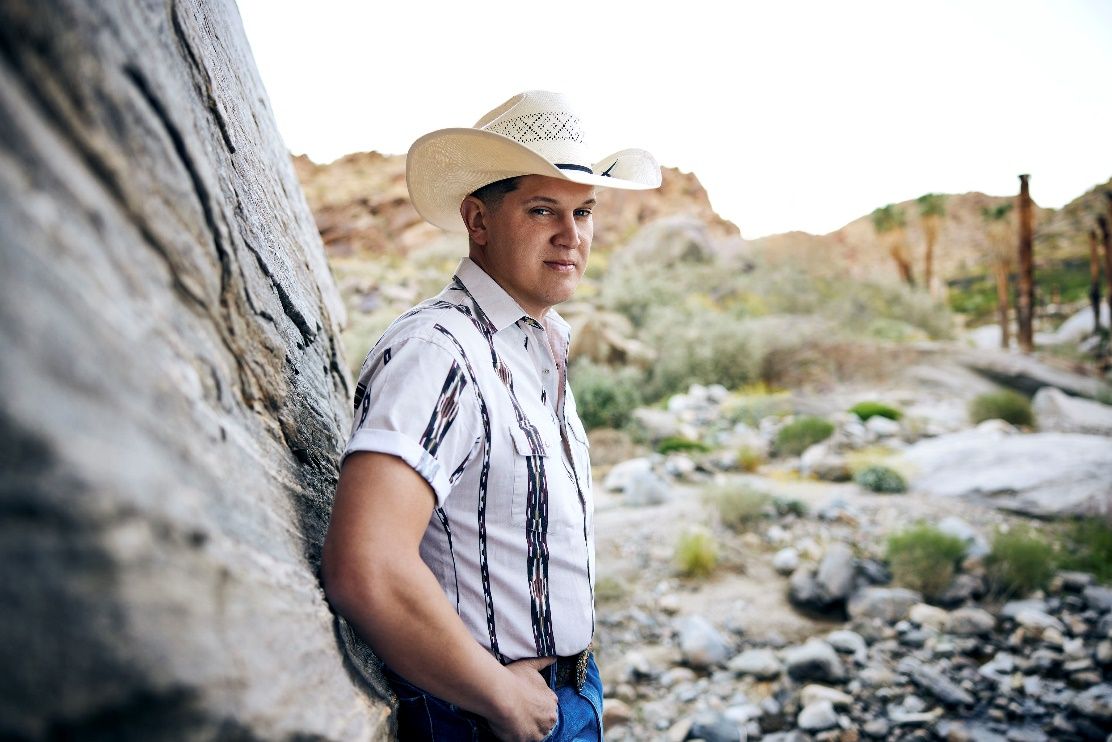 JON PARDI CELEBRATES SIXTH CAREER No. 1 WITH “YOUR HEART OR MINE”