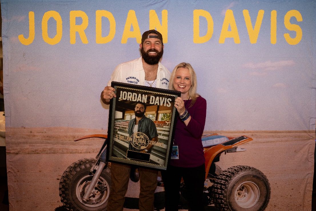 MULTI-PLATINUM, AWARD WINNING ARTIST JORDAN DAVIS LAUNCHES THE DAMN GOOD TIME HEADLINING ARENA TOUR WITH SOLD-OUT DATES IN ATLANTA AND NASHVILLE