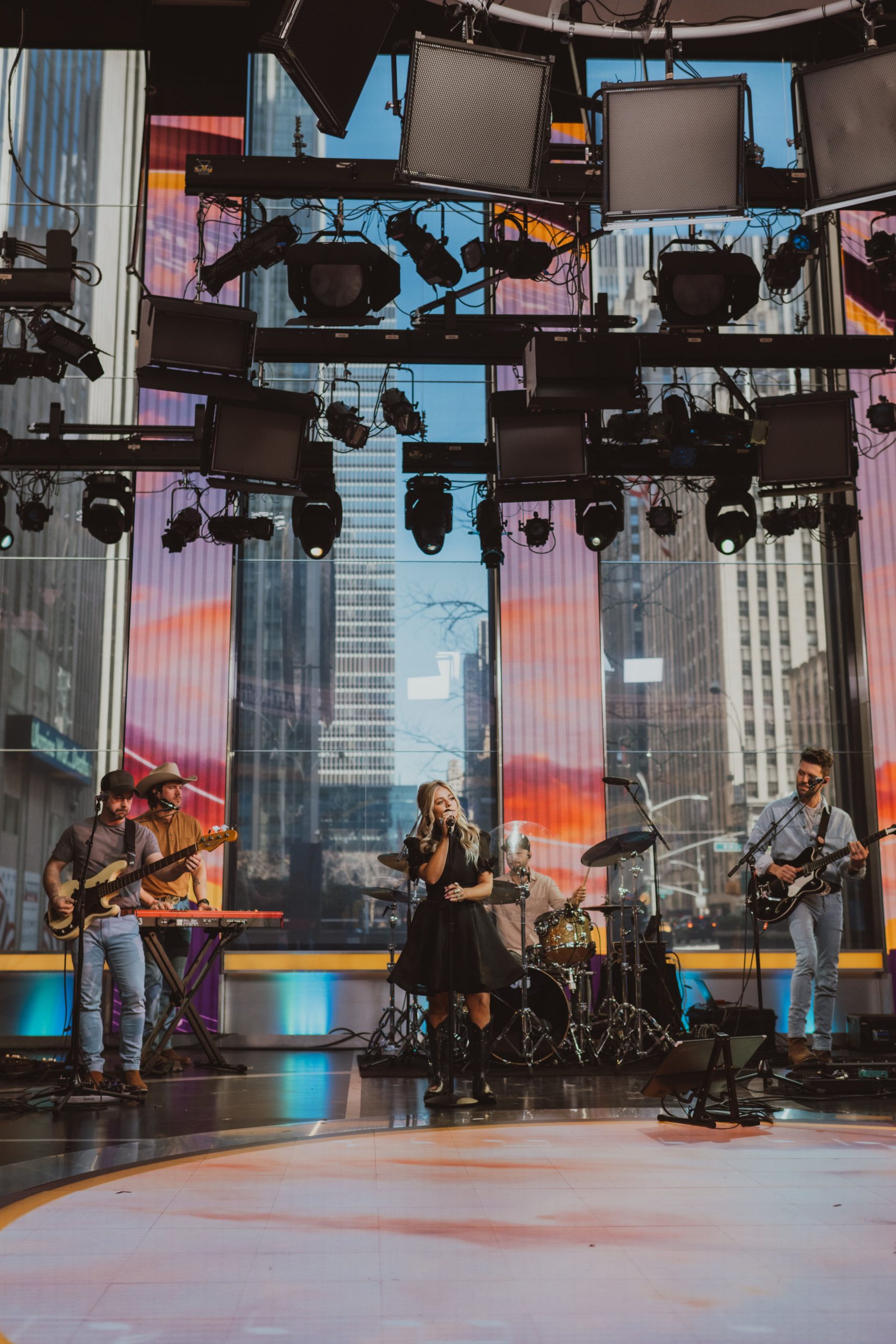 ANNE WILSON MESMERIZES AUDIENCES WITH FOX & FRIENDS’ ‘FAITH & FRIENDS’ MORNING TELEVISION DEBUT