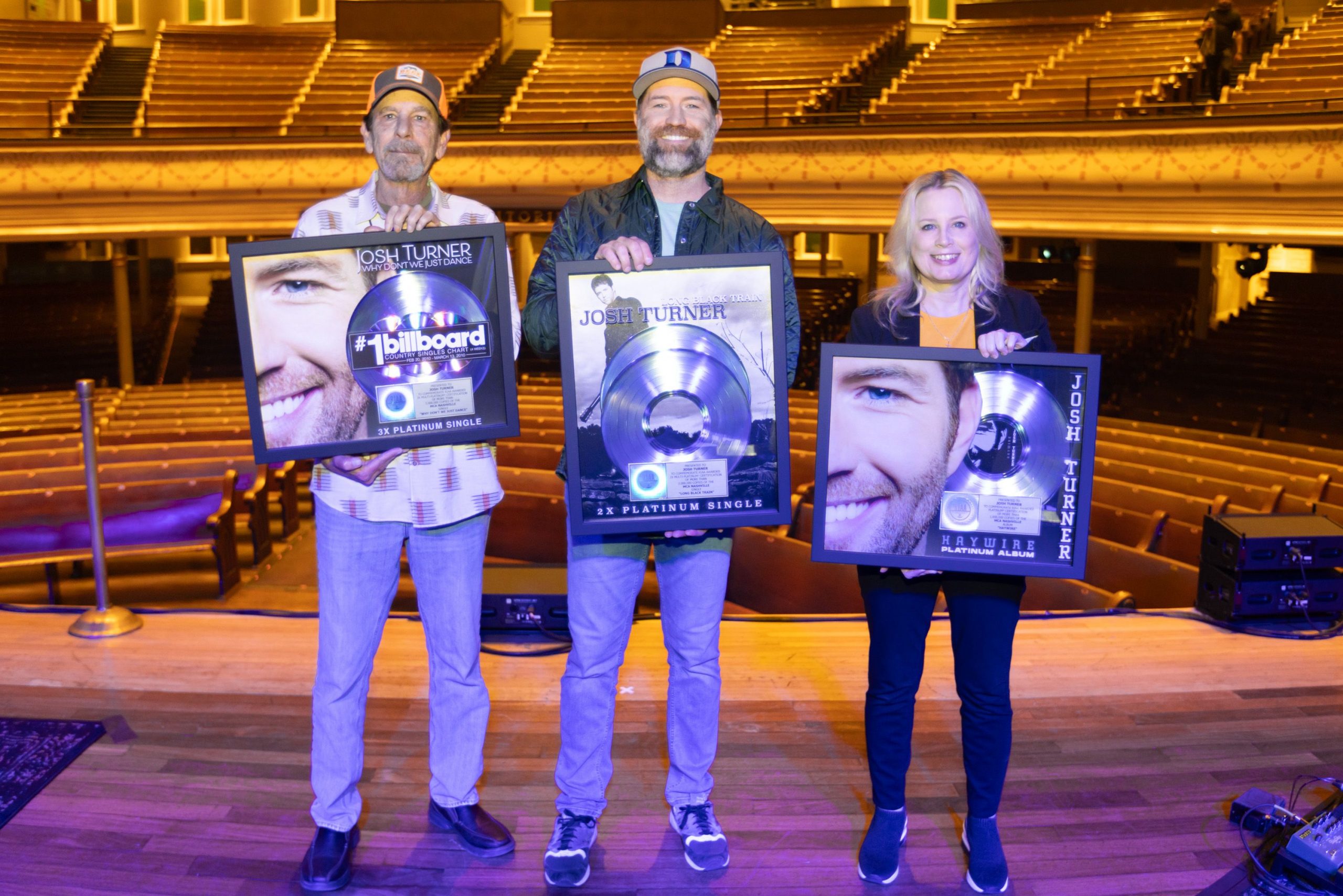 JOSH TURNER HEADLINES SOLD-OUT SHOW AT THE RYMAN AUDITORIUM