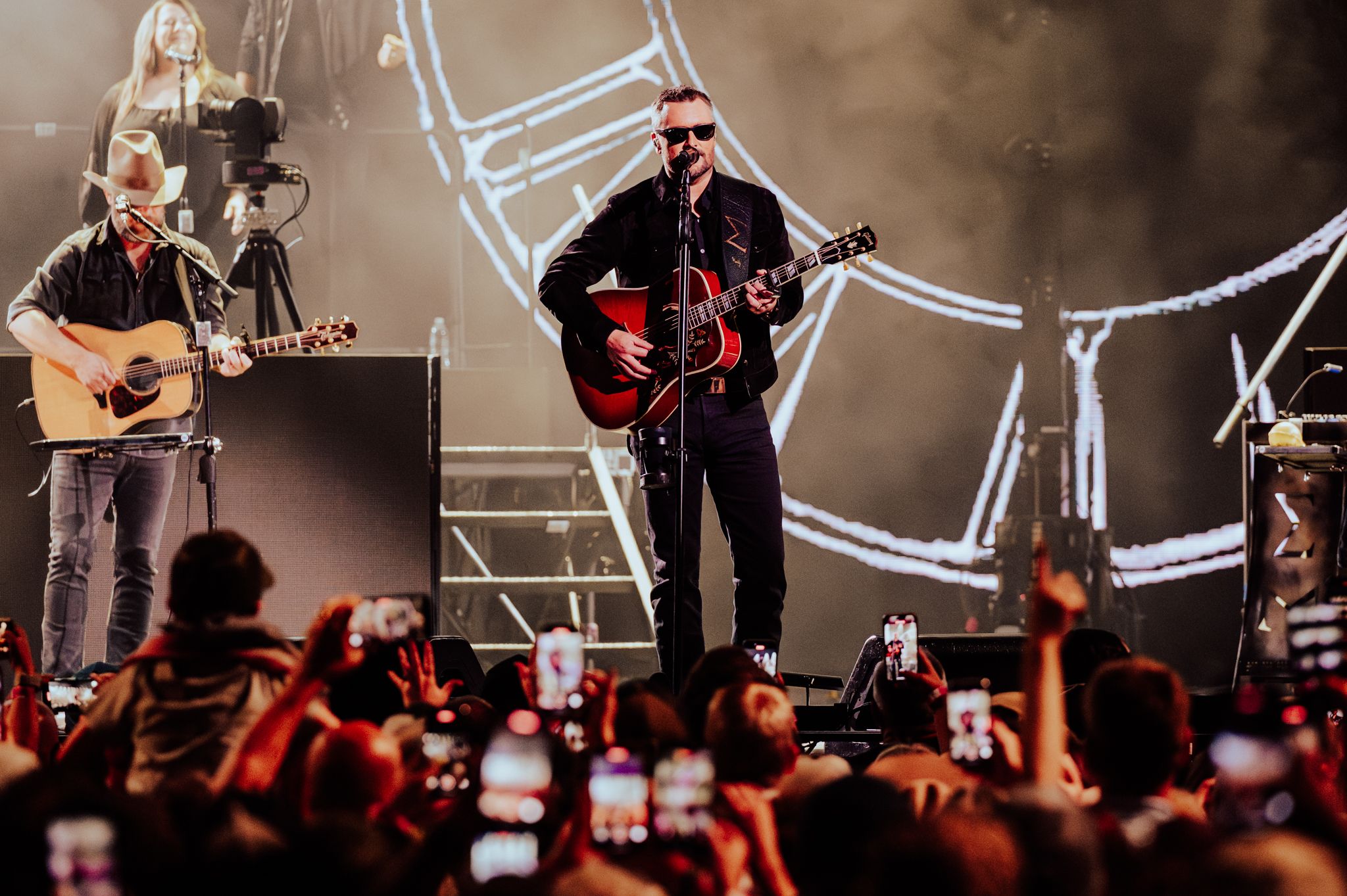 ERIC CHURCH’S EXPANSIVE ‘EVANGELINE VS. THE MACHINE LIVE’