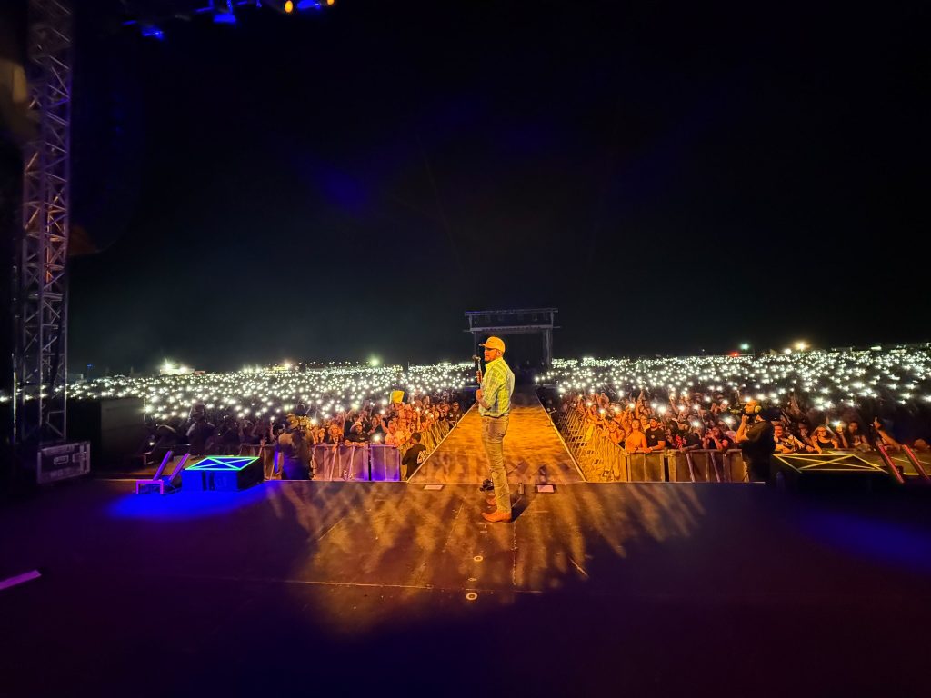 Farm-Tour-crowd-1