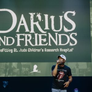 Darius-Rucker_Darius-and-Friends_060225_Credit-Catherine-Powell-for-Ryman-Auditorium-1-min