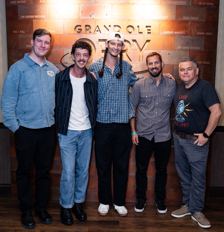 crowe-boys-team-at-opry