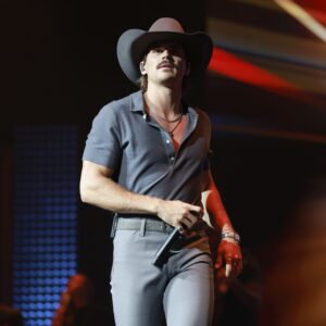 Tucker-Wetmore-ACM-Honors-Photo-2-by-Jason-Kempin-Getty-Images-for-ACM.jpg